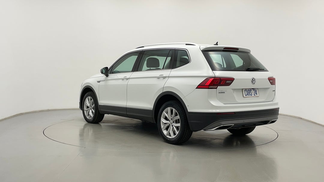 Left Back Diagonal (45- Degree) View