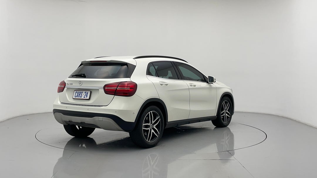 Right Back Diagonal (45- Degree) View