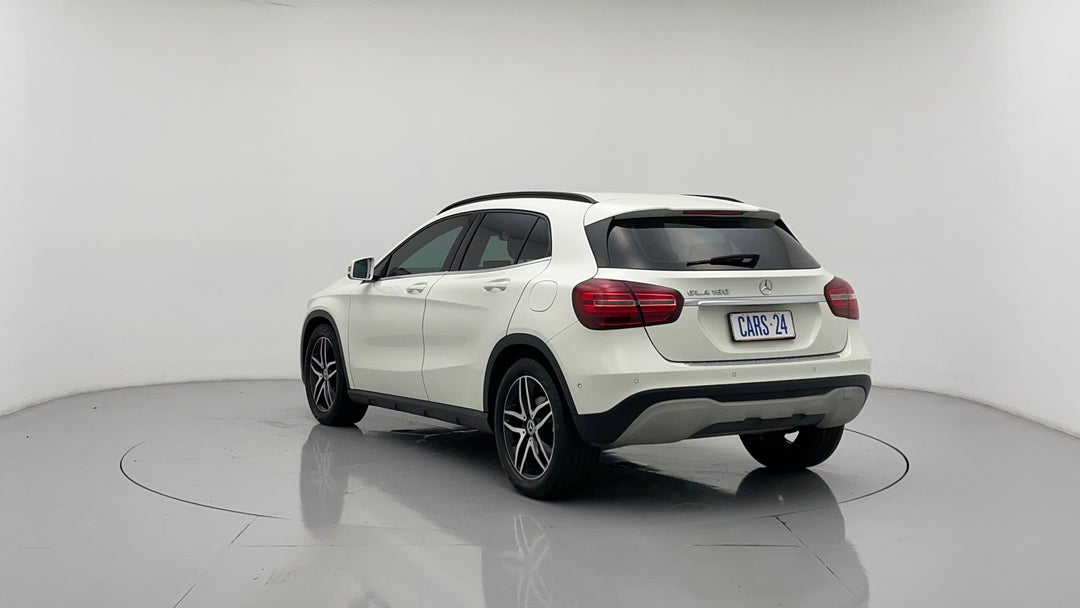 Left Back Diagonal (45- Degree) View