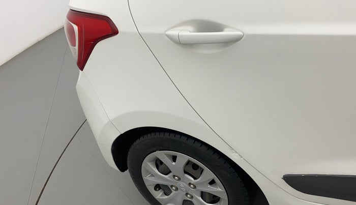 2015 Hyundai Grand i10 MAGNA 1.2 KAPPA VTVT, CNG, Manual, 1,03,121 km, Right quarter panel - Slightly dented