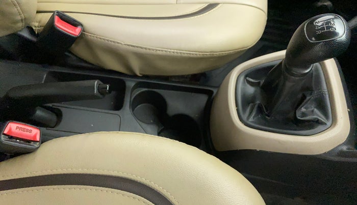2015 Hyundai Grand i10 MAGNA 1.2 KAPPA VTVT, CNG, Manual, 1,03,121 km, Gear Lever