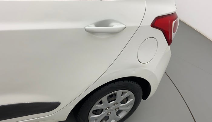 2015 Hyundai Grand i10 MAGNA 1.2 KAPPA VTVT, CNG, Manual, 1,03,121 km, Left quarter panel - Slightly dented