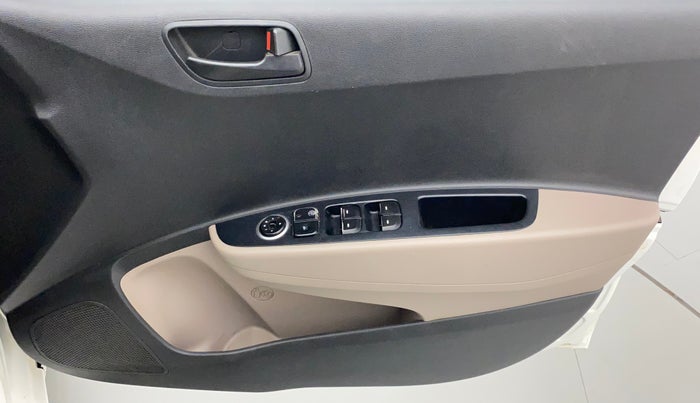 2015 Hyundai Grand i10 MAGNA 1.2 KAPPA VTVT, CNG, Manual, 1,03,121 km, Driver Side Door Panels Control