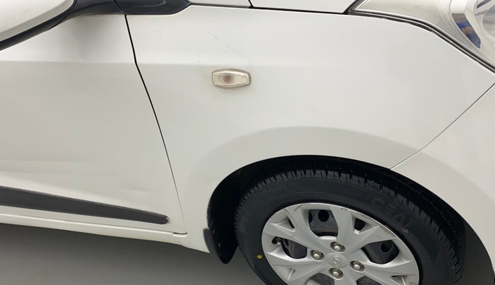 2015 Hyundai Grand i10 MAGNA 1.2 KAPPA VTVT, CNG, Manual, 1,03,121 km, Right fender - Slightly dented