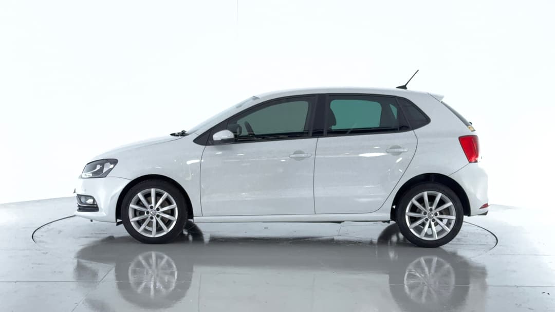 2017 Volkswagen Polo Urban + (81tsi), Automatic, 100640 km, Left Side View