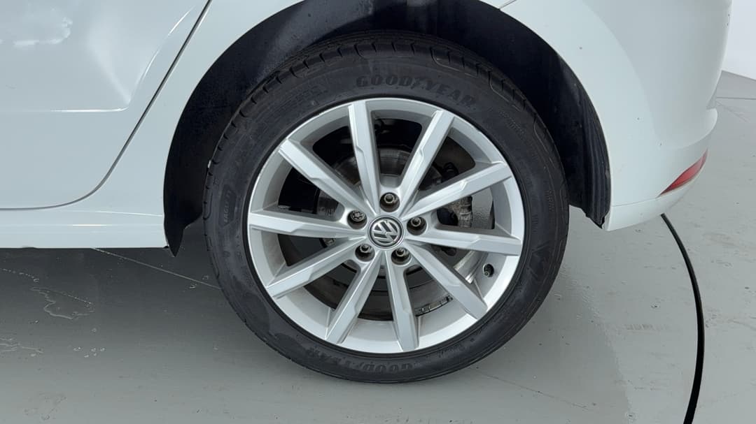 2017 Volkswagen Polo Urban + (81tsi), Automatic, 100640 km, Left Rear Wheel