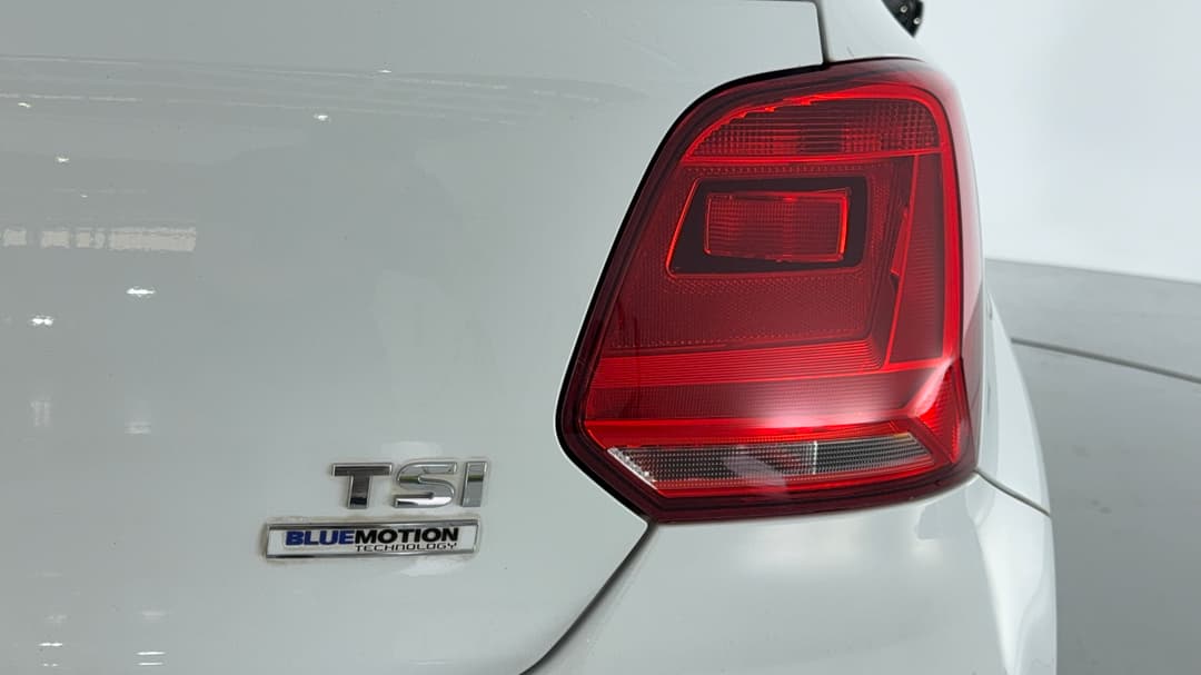 2017 Volkswagen Polo Urban + (81tsi), Automatic, 100640 km, Badge (Boot Right Side)