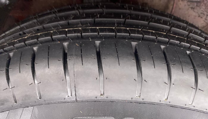 2015 Hyundai Elite i20 SPORTZ 1.2, Petrol, Manual, 57,921 km, Right Rear Tyre Tread