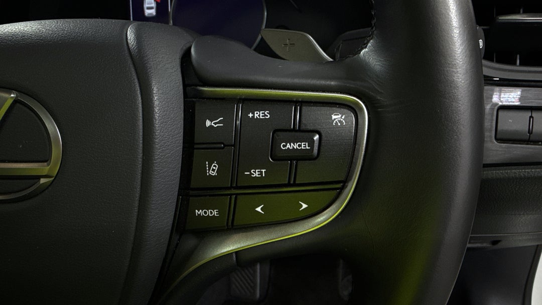 2023 Lexus Es300h Luxury (hybrid), Automatic, 15077 km, Cruise Control