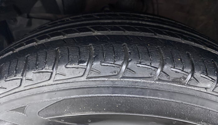 2018 Honda Jazz 1.2 V MT, Petrol, Manual, 44,158 km, Left Front Tyre Tread