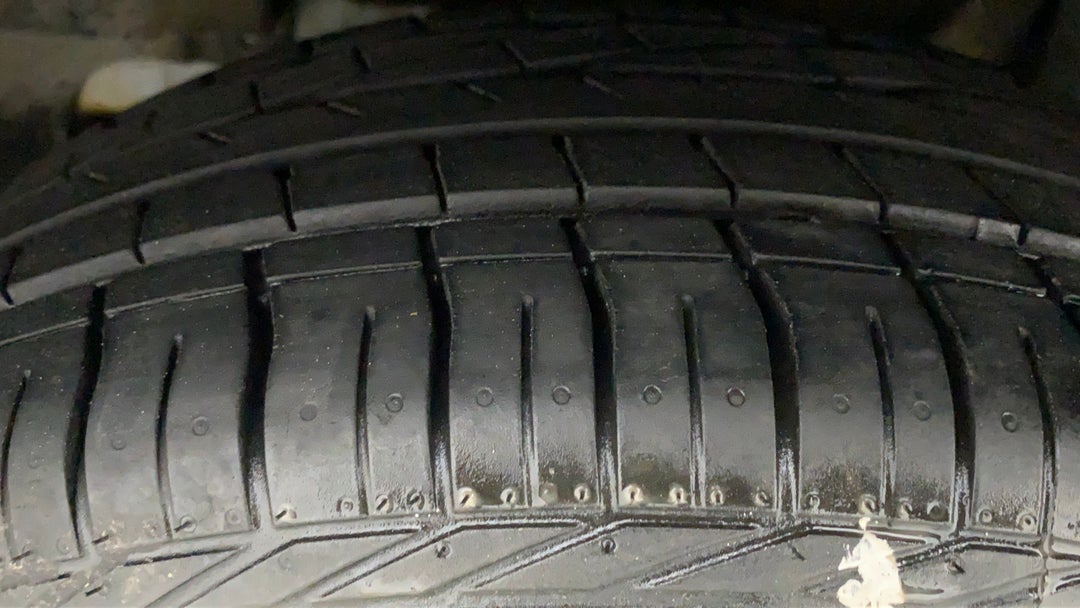 Left Front Tyre Tread