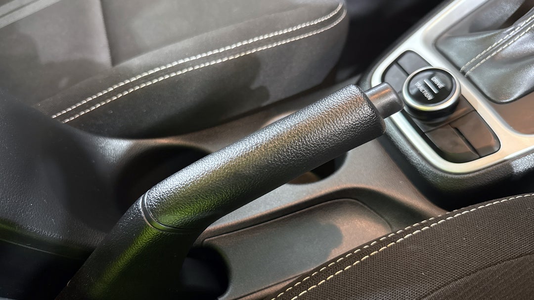 2025 Hyundai Venue Active, Automatic, 24265 km, Handbrake