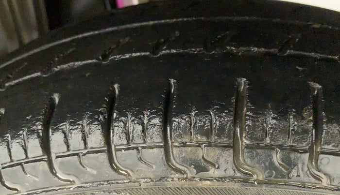 2016 Maruti Alto 800 VXI, Petrol, Manual, 99,702 km, Left Rear Tyre Tread