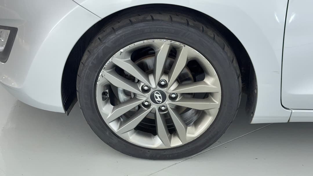 2016 Hyundai i30 Sr, Automatic, 85021 km, Left Front Wheel