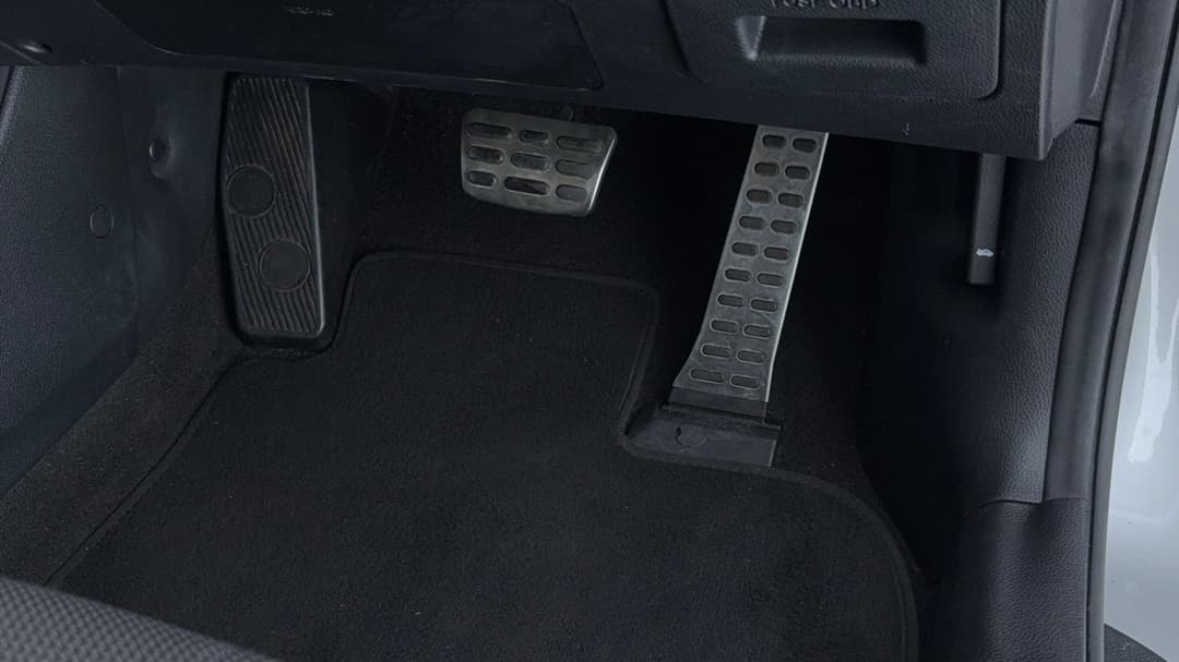 2016 Hyundai i30 Sr, Automatic, 85021 km, Pedals and Footmat