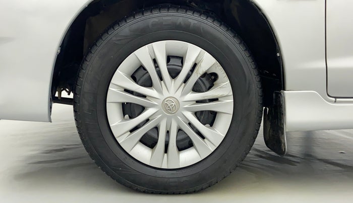 2013 Toyota Innova 2.5 GX 7 STR BS IV, Diesel, Manual, 1,21,826 km, Left Front Wheel