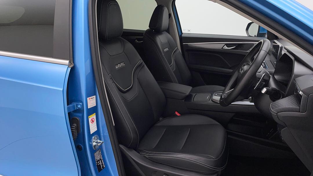 2022 GWM Haval Jolion Lux, Automatic, 42556 km, Right Side Front Door Cabin View