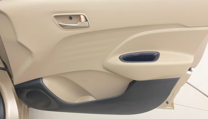 2018 Hyundai NEW SANTRO SPORTZ AMT, Petrol, Automatic, 37,422 km, Driver Side Door Panels Control