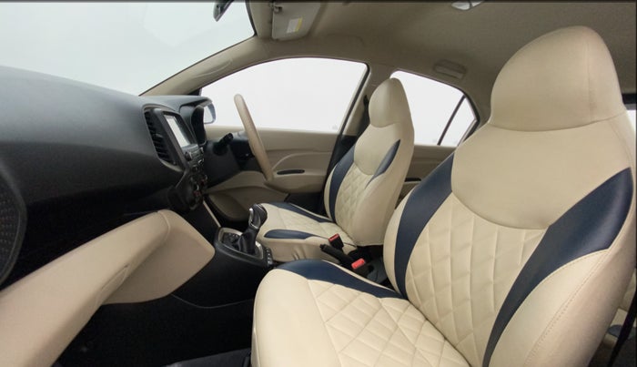 2018 Hyundai NEW SANTRO SPORTZ AMT, Petrol, Automatic, 37,422 km, Right Side Front Door Cabin