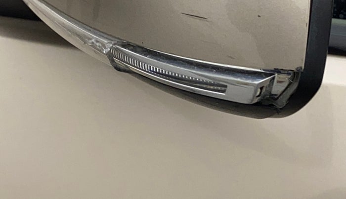 2018 Hyundai NEW SANTRO SPORTZ AMT, Petrol, Automatic, 37,422 km, Left rear-view mirror - Indicator light has minor damage