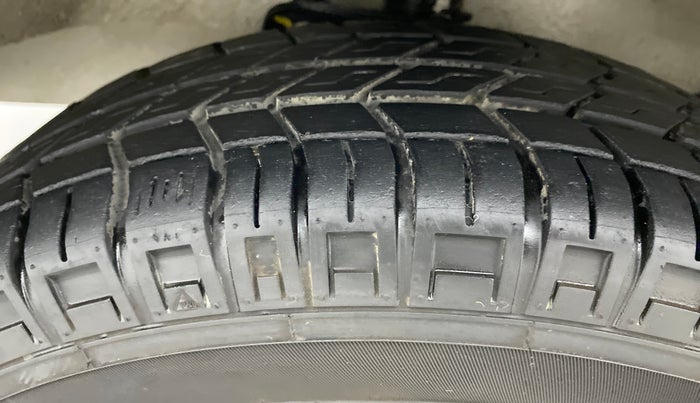 2019 Maruti Eeco 5 STR WITH AC PLUSHTR, Petrol, Manual, 10,759 km, Left Front Tyre Tread