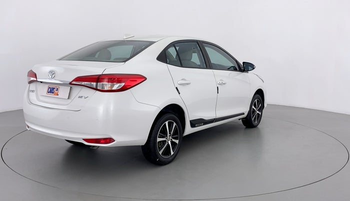 2020 Toyota YARIS V MT, Petrol, Manual, Right Back Diagonal