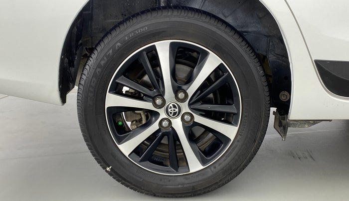2020 Toyota YARIS V MT, Petrol, Manual, Right Rear Wheel