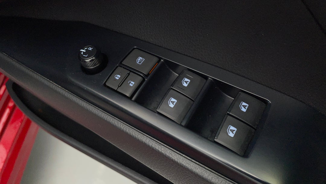 2020 Toyota Camry Ascent Sport Hybrid, Automatic, 41590 km, Drivers Side Door Panel Controls