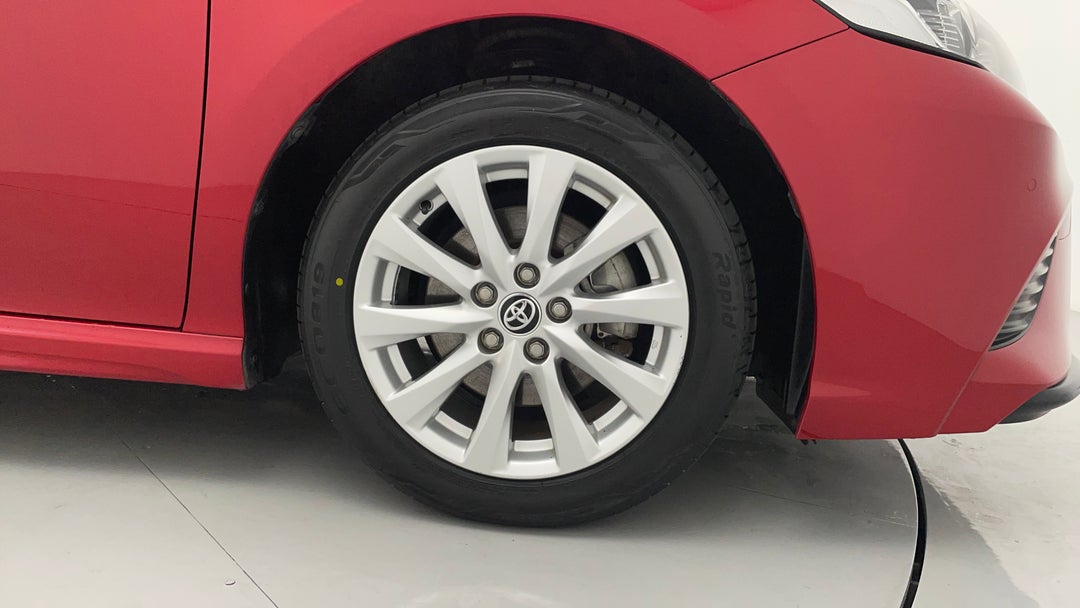 2020 Toyota Camry Ascent Sport Hybrid, Automatic, 41590 km, Right Front Wheel