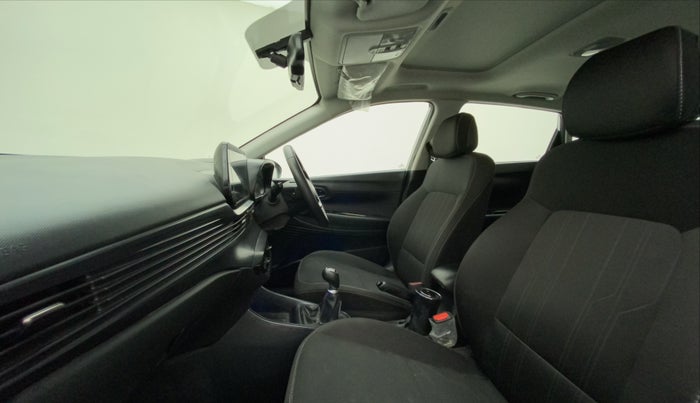 2022 Hyundai NEW I20 ASTA (O) 1.2 MT, Petrol, Manual, 16,031 km, Right Side Front Door Cabin