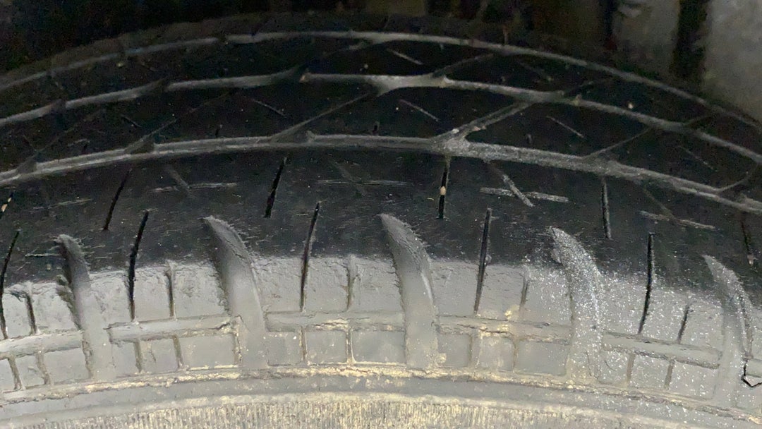 Left Rear Tyre Tread