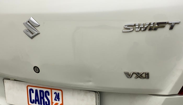 2017 Maruti Swift VXI O, CNG, Manual, 86,230 km, Dicky (Boot door) - Slightly dented