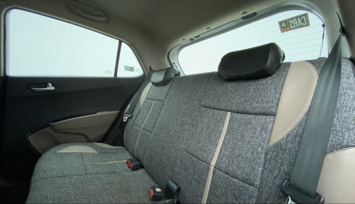 2013 Hyundai Grand i10 ASTA 1.2 KAPPA VTVT, Petrol, Manual, 31,637 km, Right Side Rear Door Cabin