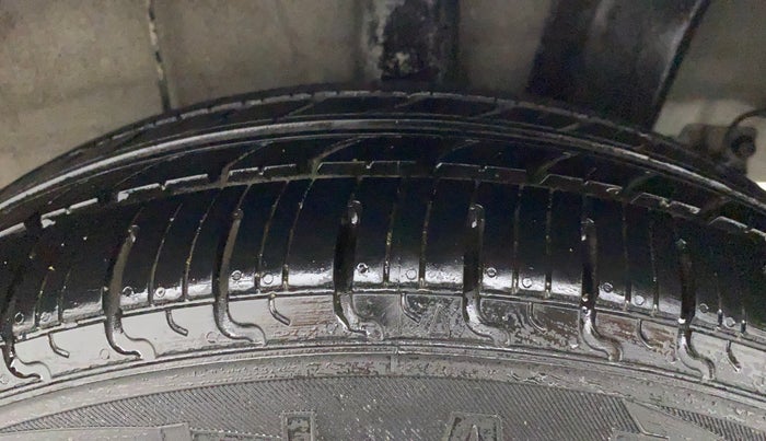2013 Hyundai Grand i10 ASTA 1.2 KAPPA VTVT, Petrol, Manual, 31,637 km, Left Rear Tyre Tread