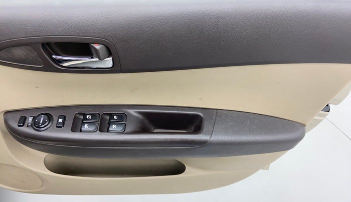 2010 Hyundai i20 ASTA 1.2, Petrol, Manual, 56,974 km, Driver Side Door Panels Control