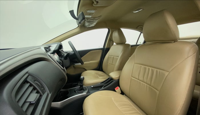 2015 Honda City V MT PETROL, Petrol, Manual, 29,527 km, Right Side Front Door Cabin