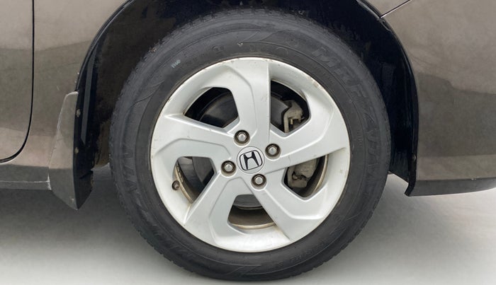 2015 Honda City V MT PETROL, Petrol, Manual, 29,527 km, Right Front Wheel