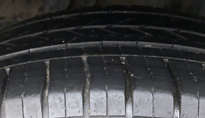 2015 Honda City V MT PETROL, Petrol, Manual, 29,527 km, Left Rear Tyre Tread