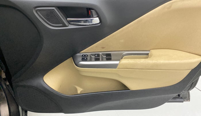 2015 Honda City V MT PETROL, Petrol, Manual, 29,527 km, Driver Side Door Panels Control