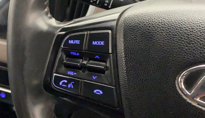 2019 Hyundai Creta SX AT 1.6 PETROL, Petrol, Automatic, 28,264 km, Steering wheel - Sound system control not functional