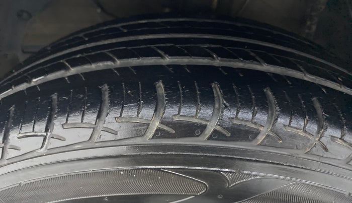 2019 Maruti Baleno DELTA 1.2 K12, Petrol, Manual, 21,957 km, Left Front Tyre Tread