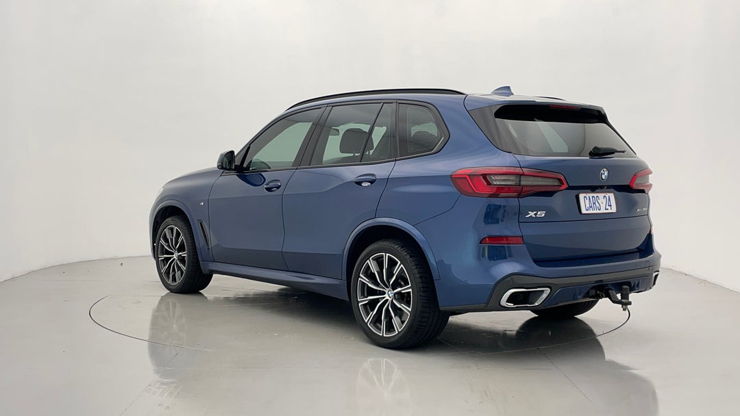 Left Back Diagonal (45- Degree) View