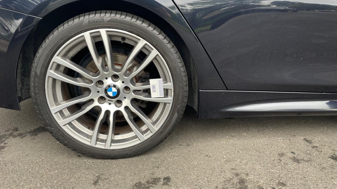 Tyres Rear RHS Scratch