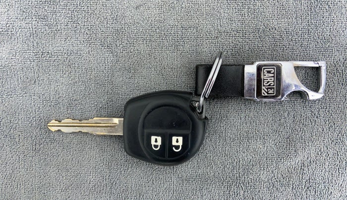 2010 Maruti Swift Dzire VXI, Petrol, Manual, 63,696 km, Lock system - Remote key not functional