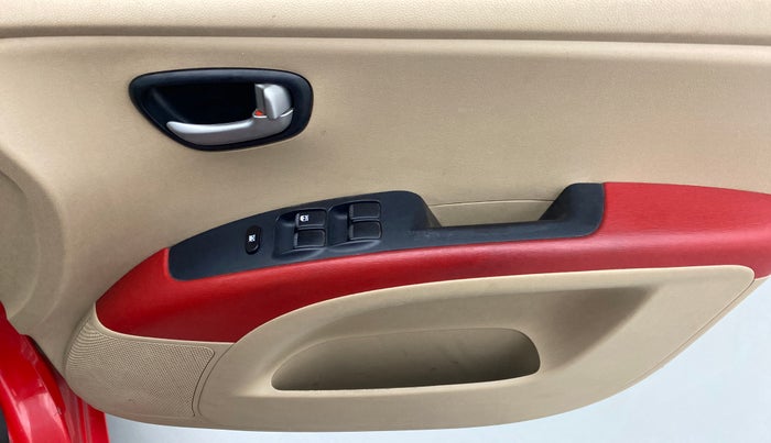 2010 Hyundai i10 SPORTZ 1.2 AT, Petrol, Automatic, 80,684 km, Driver Side Door Panels Control