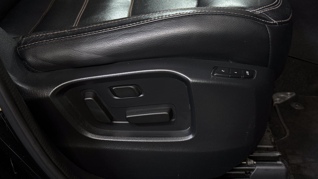 2019 Mazda CX-5 Gt (4x4), Automatic, 139638 km, Drivers Side Adjustment Panel