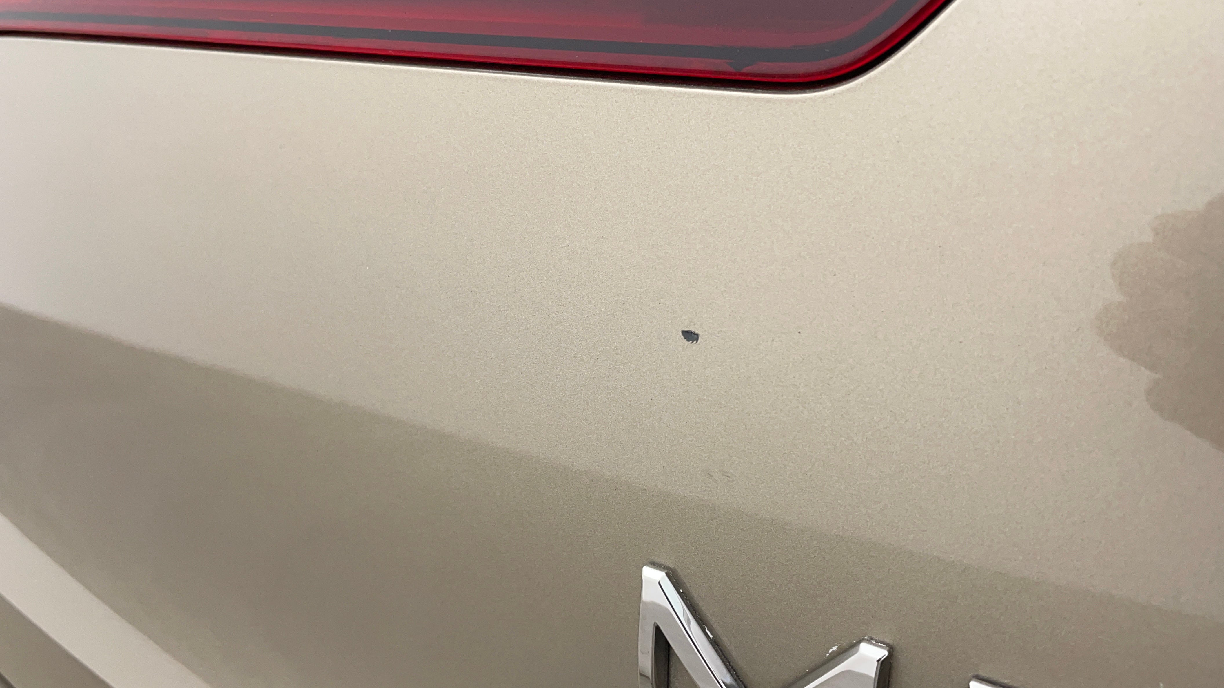 Renault Megane-Door  Boot Door Minor Scratches