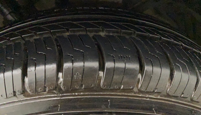 2012 Maruti Ertiga ZDI, Diesel, Manual, 53,596 km, Left Rear Tyre Tread