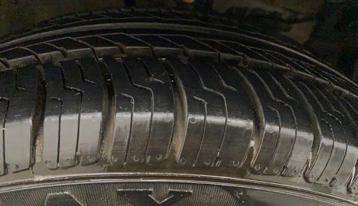 2012 Maruti Ertiga ZDI, Diesel, Manual, 53,596 km, Right Rear Tyre Tread