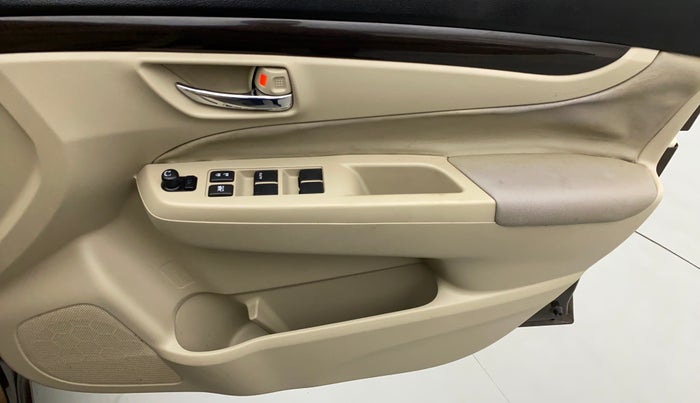 2016 Maruti Ciaz ZXI+ AT, Petrol, Automatic, 33,520 km, Driver Side Door Panels Control